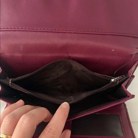 āSOLDāPrada Purple Saffiano Leather Bow Wallet ā Made in Paris, Gold Logo - Picture 7 of 9